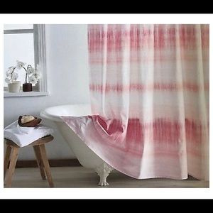 DKNY “Frequency” shower curtain in Coral